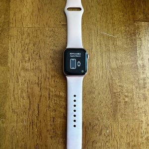 Apple Watch Series 5 40MM pink